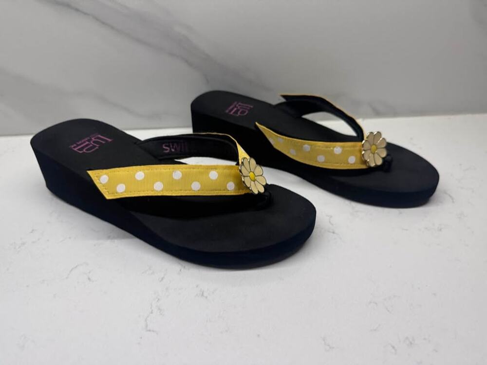 Lindsay Phillips Alden Size 6 SwitchFlops Flip Flops w/ Removable Velcro Straps